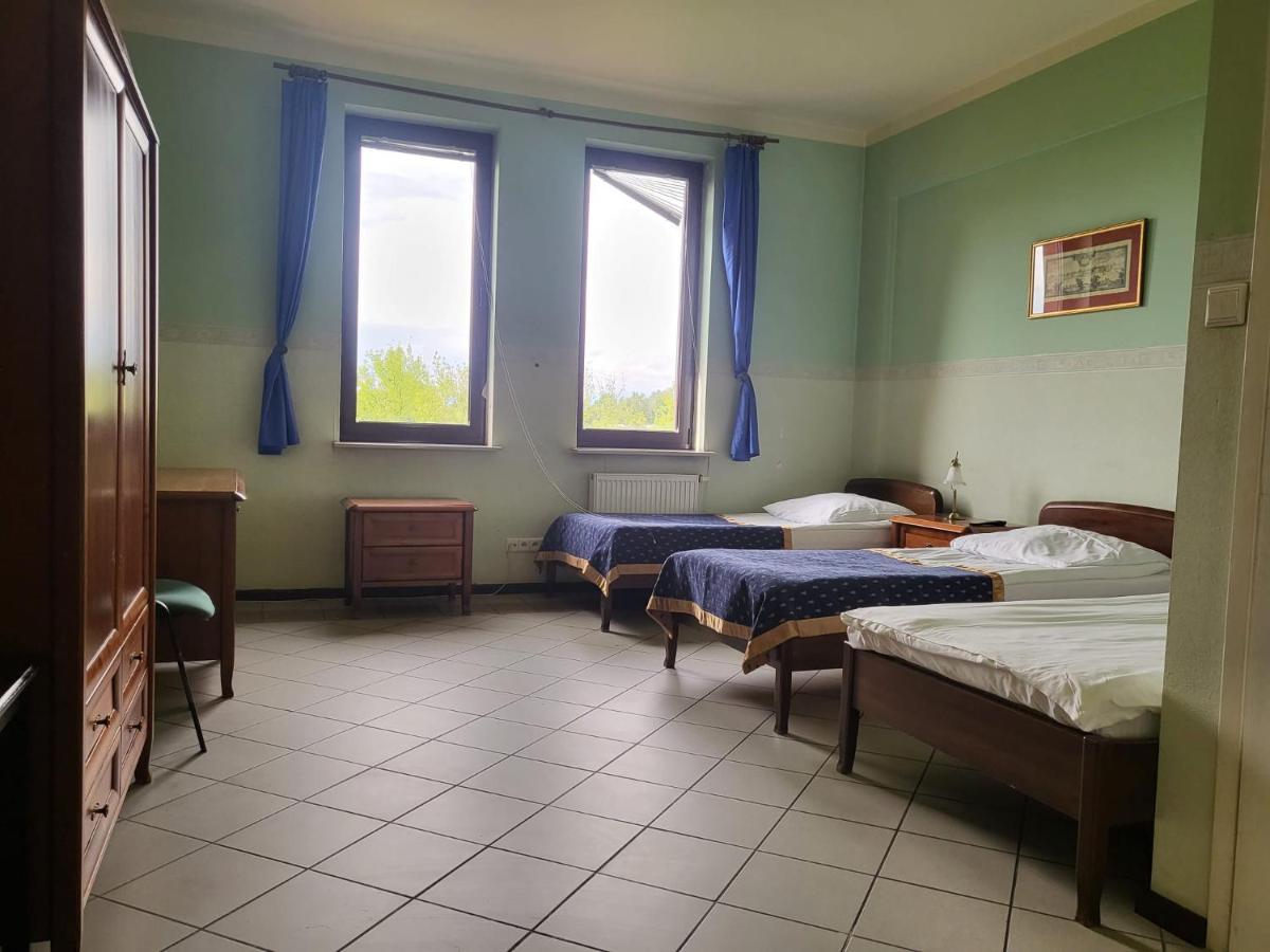 Hostel Bialoleka - Darmowy Parking, Szybkie Wifi! Varsovia Exterior foto