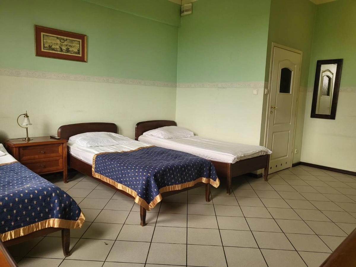 Hostel Bialoleka - Darmowy Parking, Szybkie Wifi! Varsovia Exterior foto